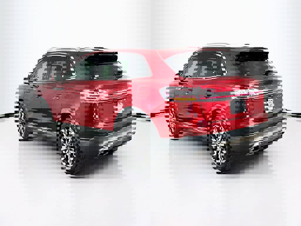 Used 2019 Lincoln Nautilus Select image 4