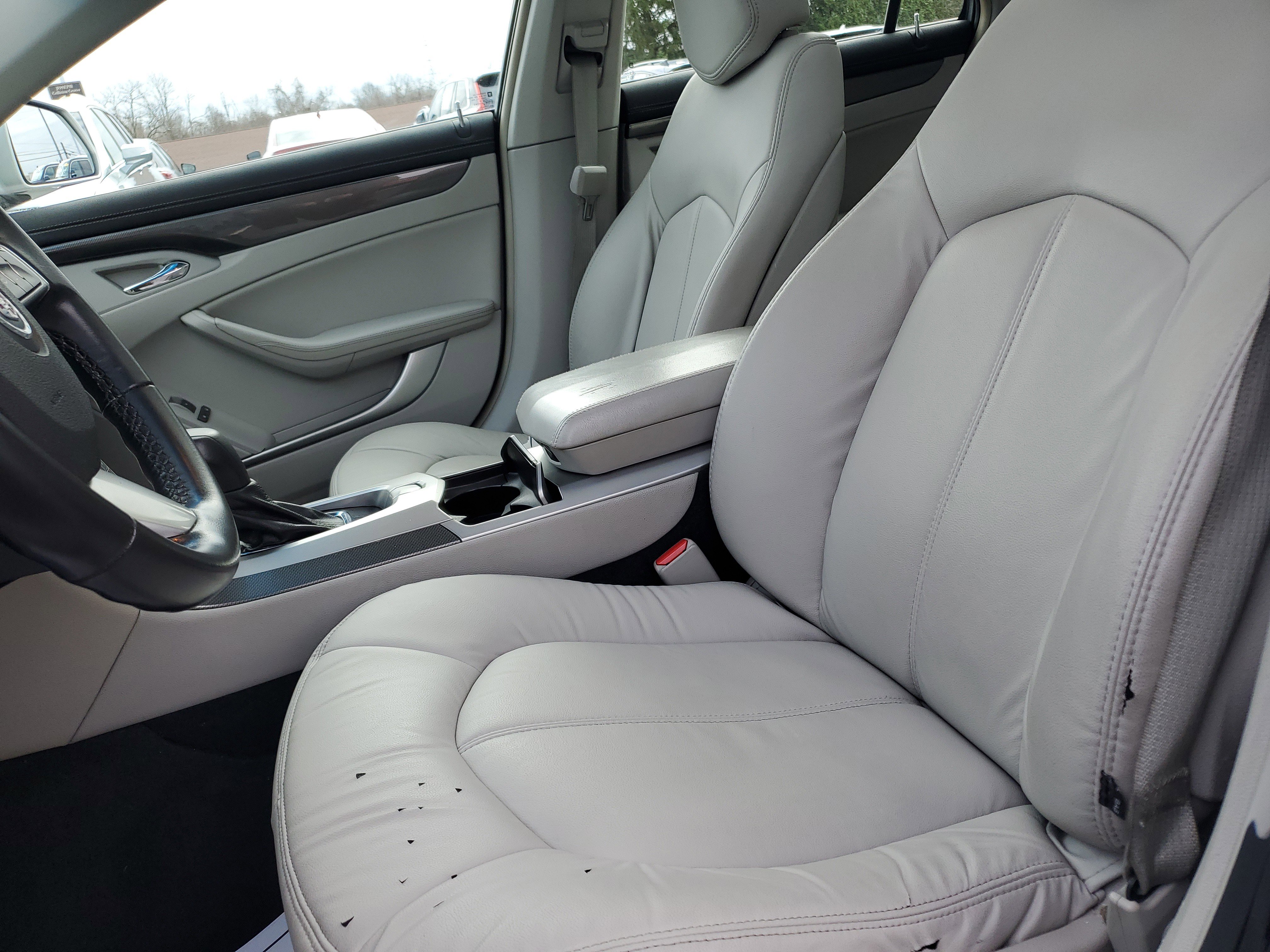 Used 2011 Cadillac CTS Wagon image 13