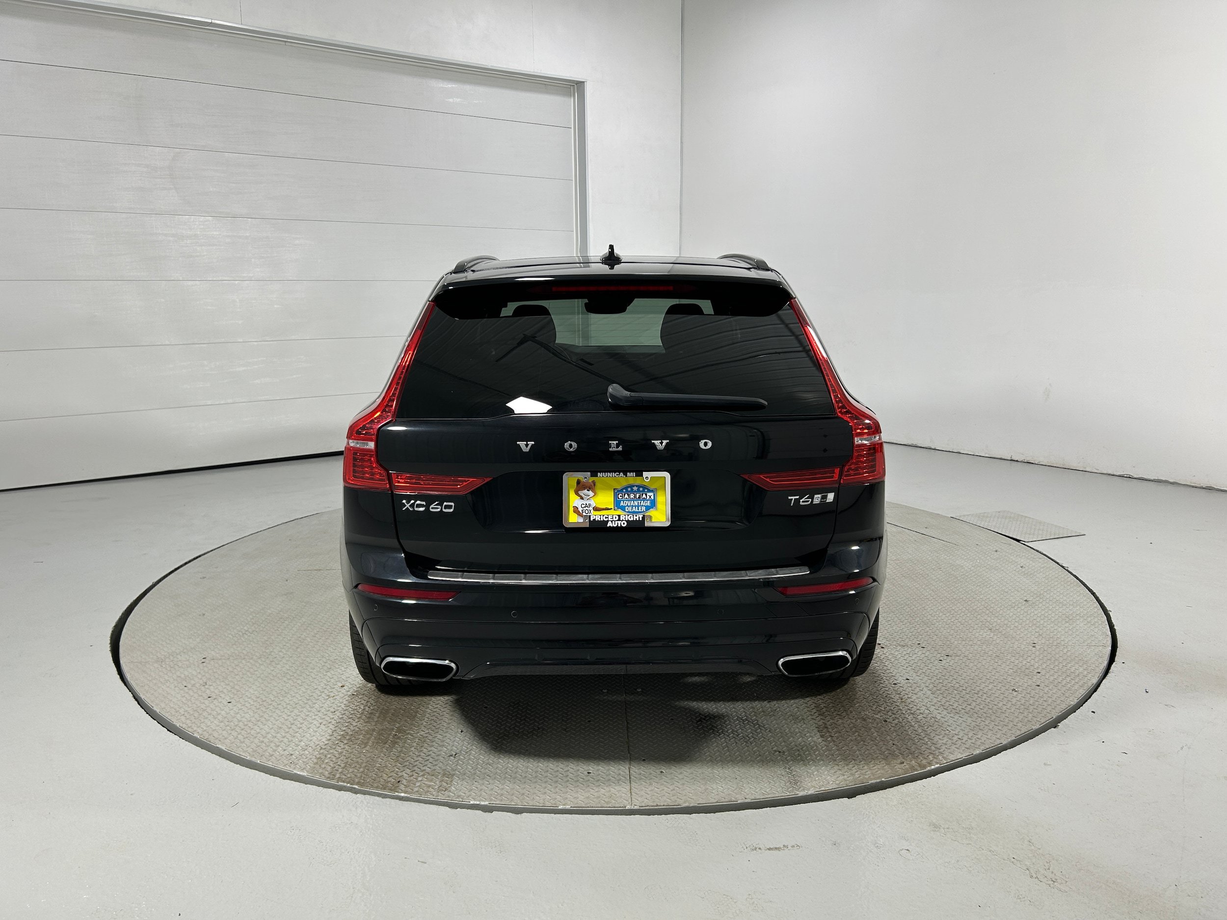 Used 2020 Volvo XC60 T6 R-Design w/ Protection Package Premier AWD/4WD image 33