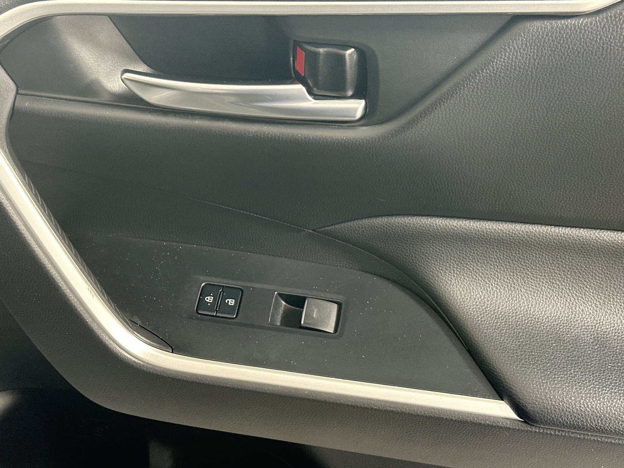 Used 2023 Toyota RAV4 XLE FWD image 29
