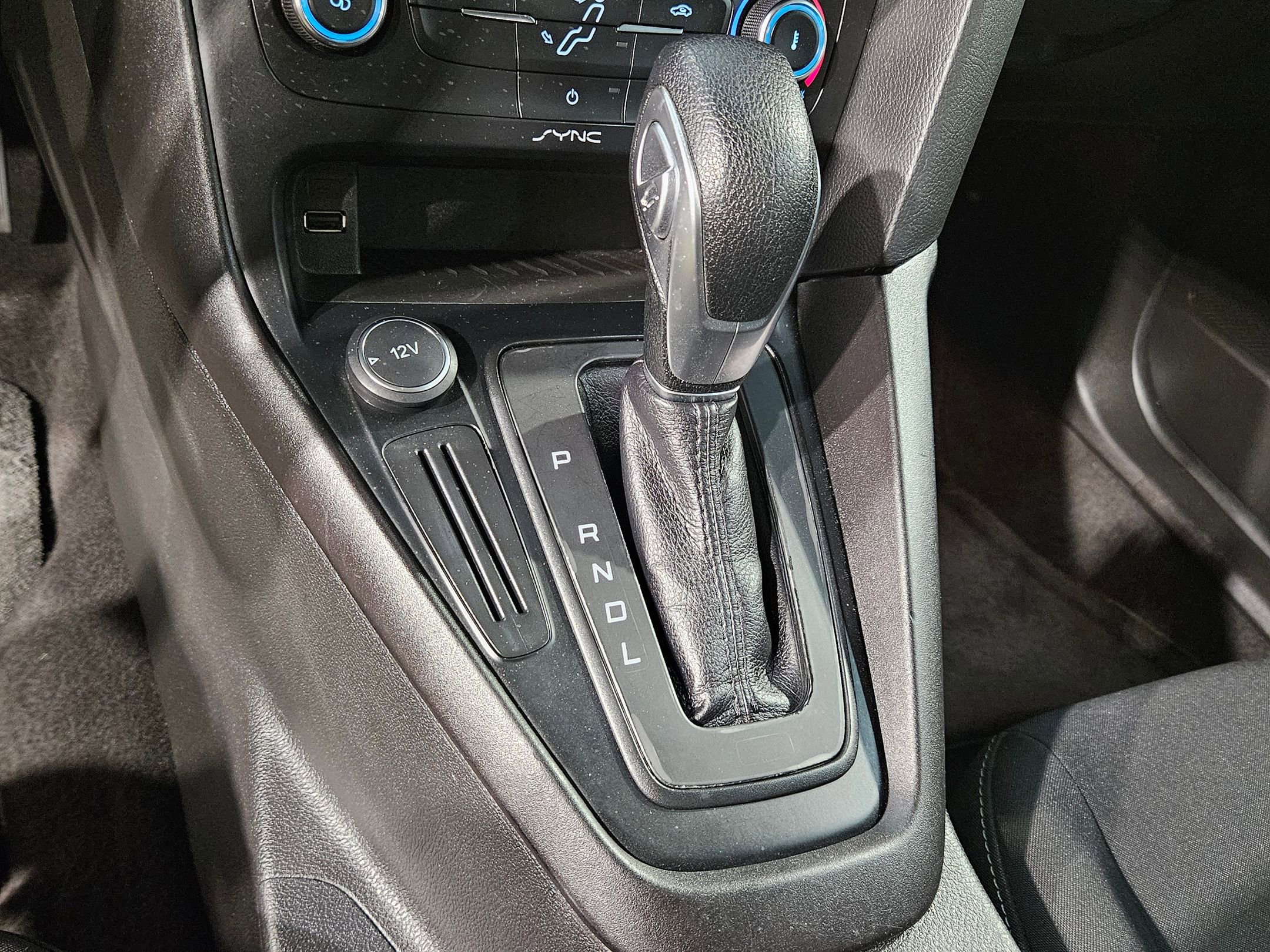 Used 2017 Ford Focus SE FWD image 31