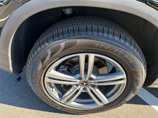 Used 2022 Mercedes-Benz GLC 300 w/ Premium Package Lite image 18