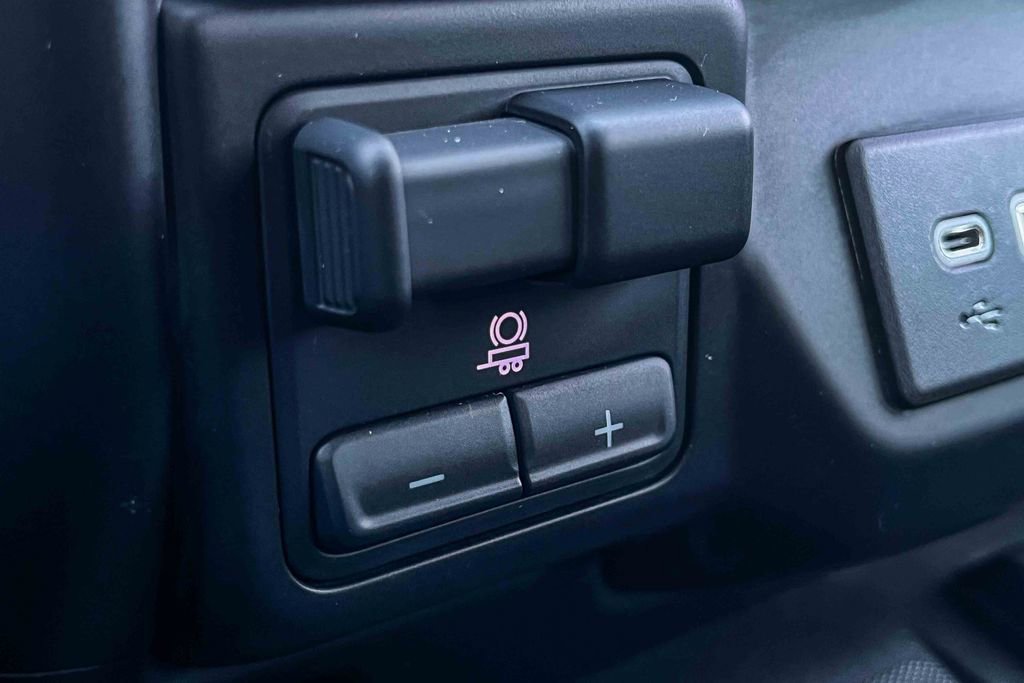 Used 2021 GMC Sierra 2500 SLT w/ SLT Premium Package image 36