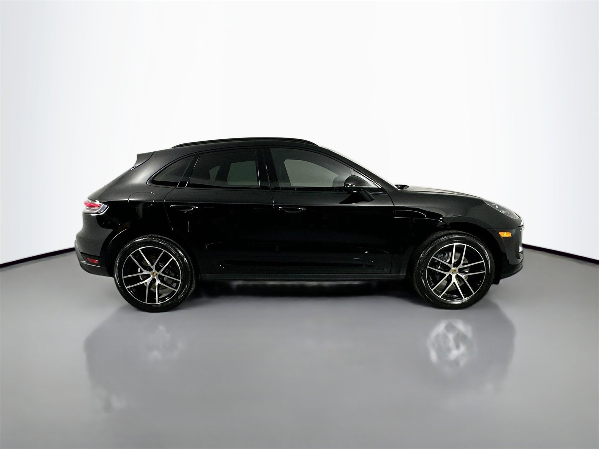 New 2026 Porsche Macan image 8