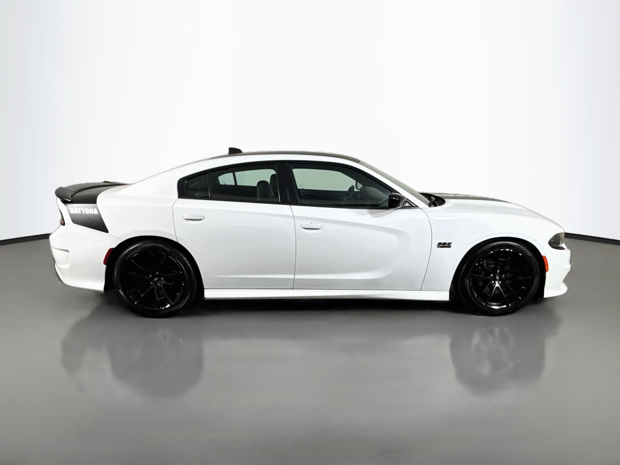 Used 2023 Dodge Charger Scat Pack w/ Daytona Edition Group RWD image 11