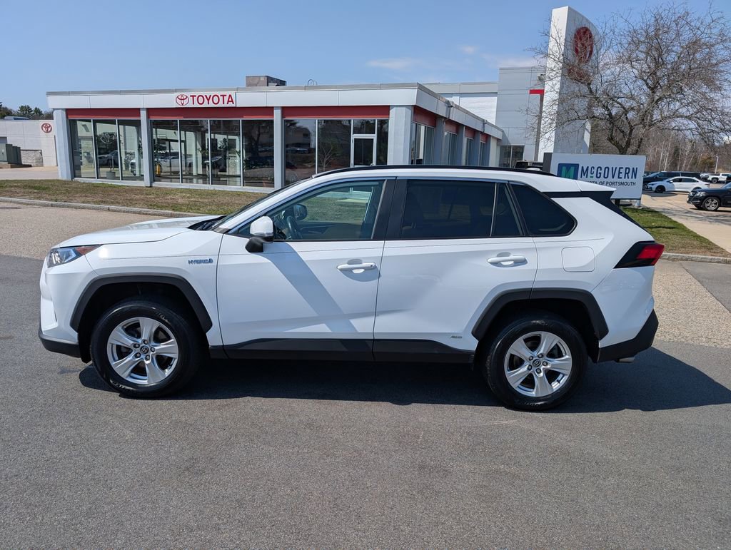 Used 2020 Toyota RAV4 XLE w/ Convenience Package AWD/4WD image 2