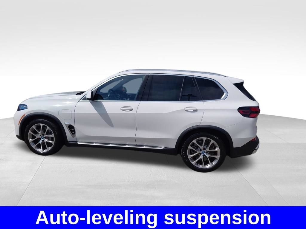 Used 2025 BMW X5 xDrive50e AWD/4WD image 21