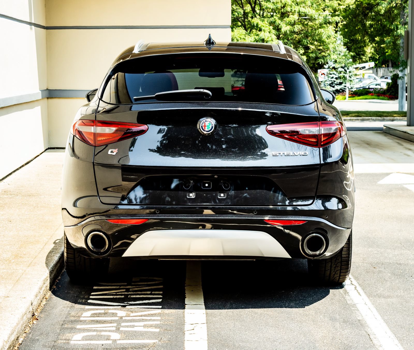 Used 2021 Alfa Romeo Stelvio Ti AWD/4WD image 7