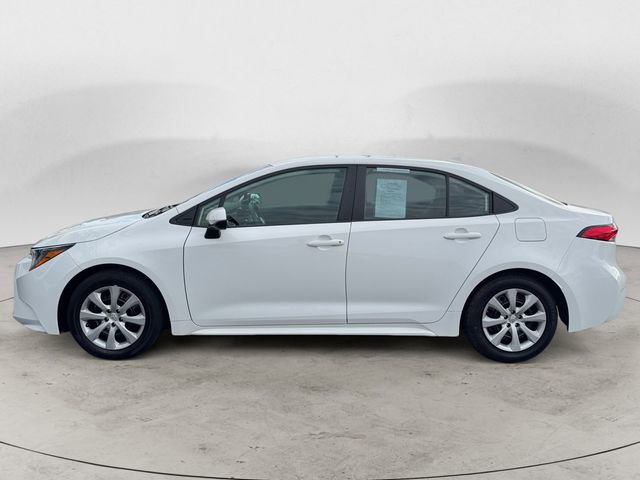 Used 2024 Toyota Corolla LE image 2