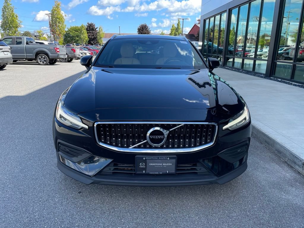 Used 2020 Volvo V60 T5 Cross Country w/ Protection Package Premier AWD/4WD image 2