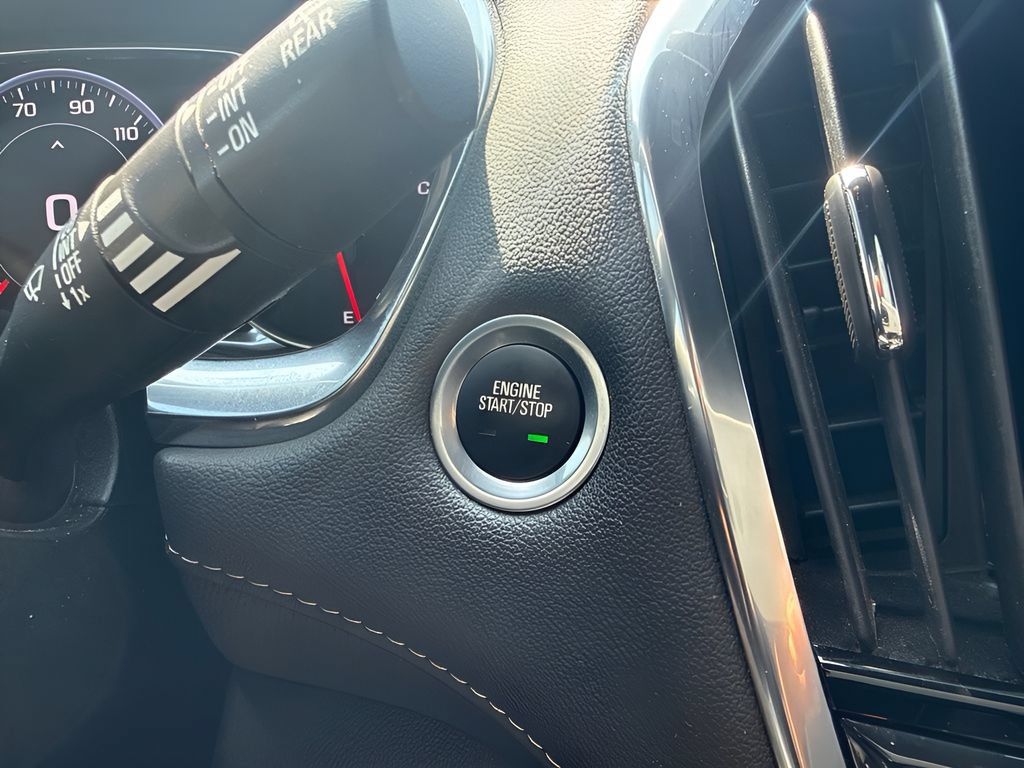 Used 2023 Chevrolet Traverse Premier w/ Redline Edition FWD image 14