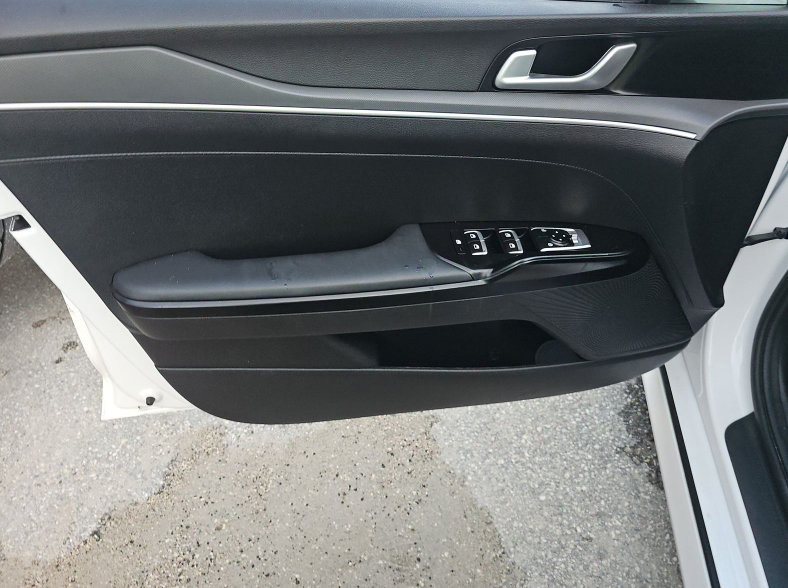 Used 2024 Kia K5 GT-Line w/ GT-Line Premium Package FWD image 11