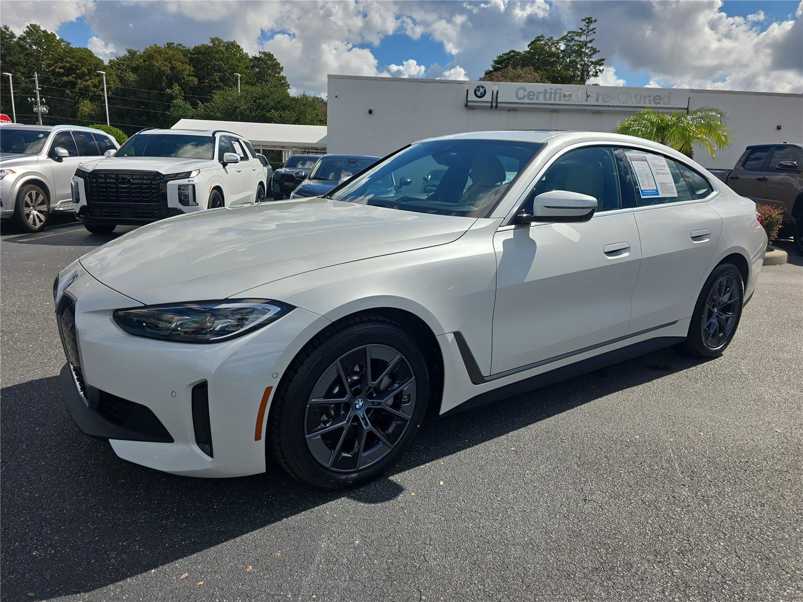 Certified 2024 BMW i4 eDrive40 w/ Premium Package RWD image 7