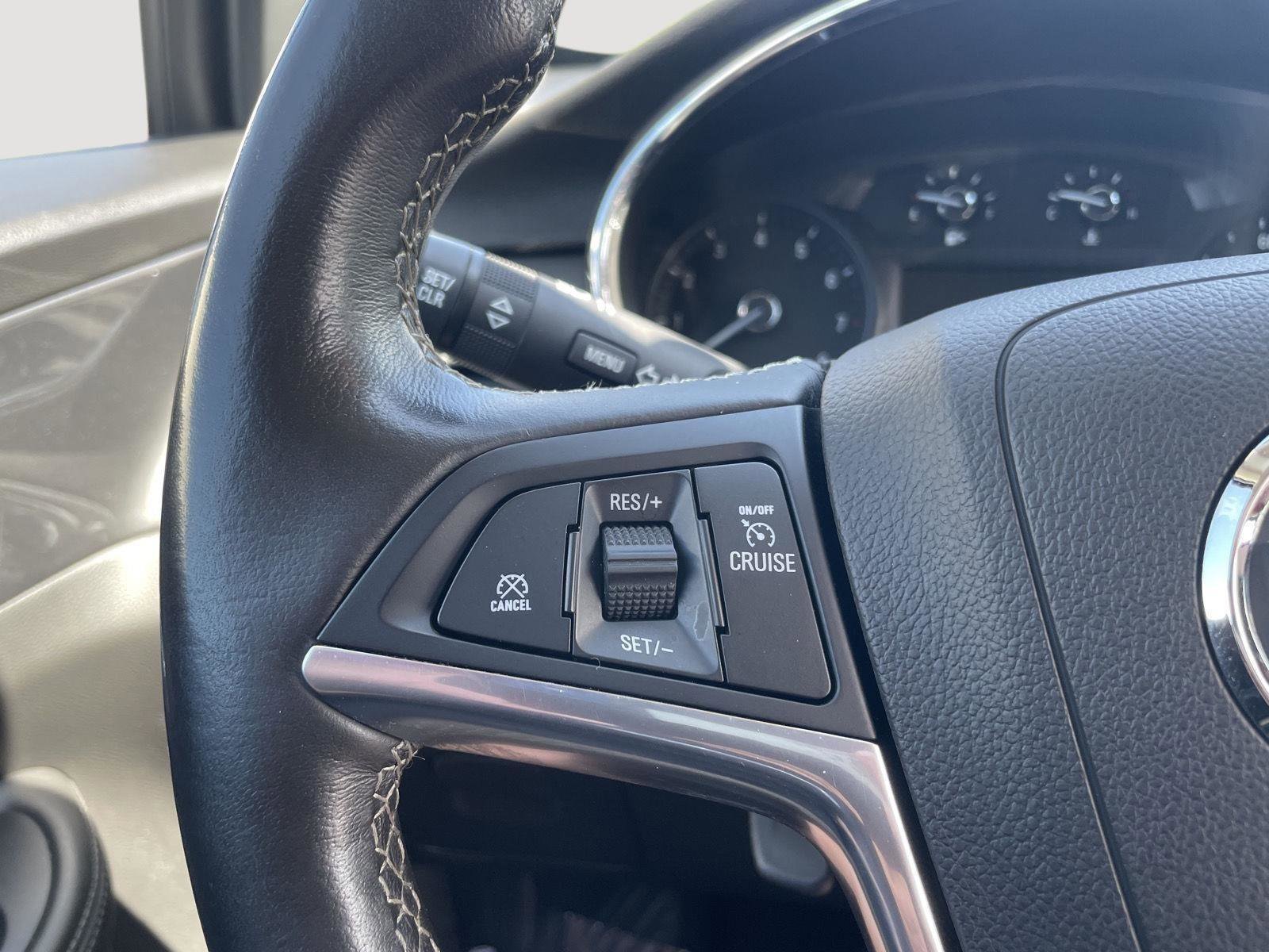 Used 2020 Buick Encore Essence AWD/4WD image 18