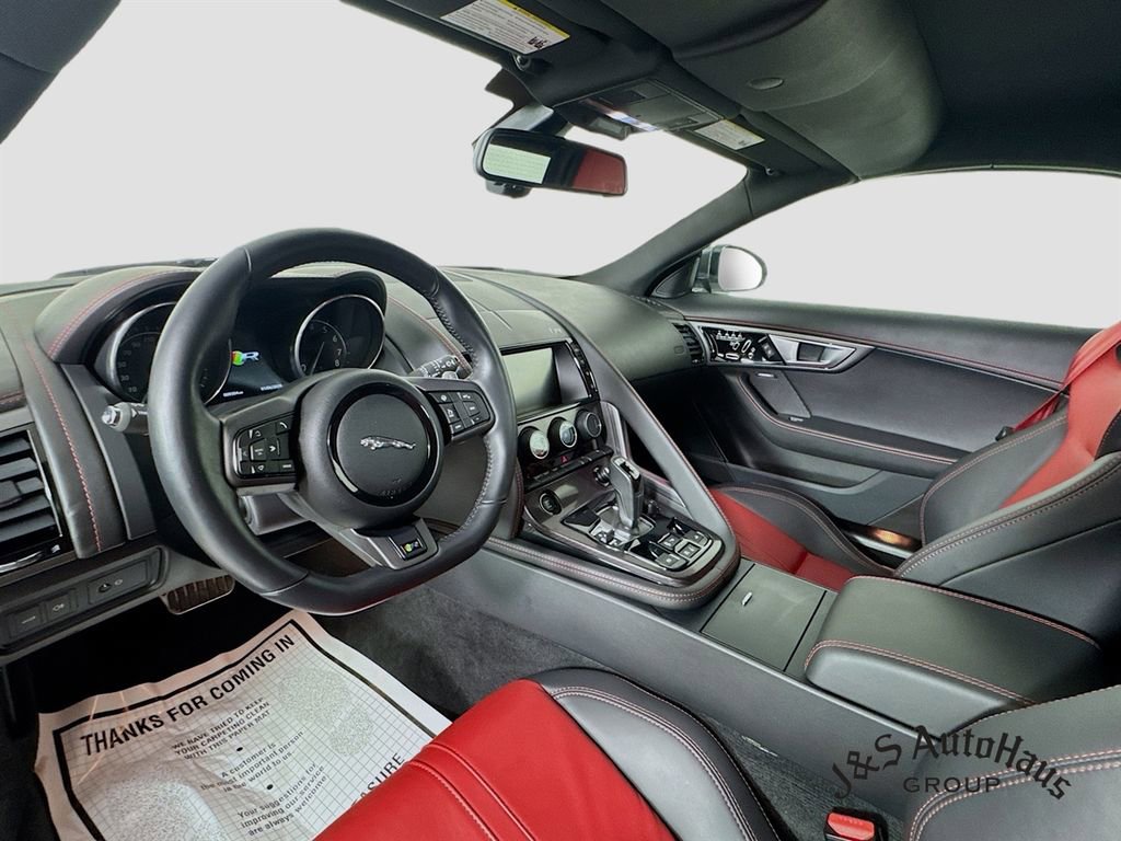 Used 2016 Jaguar F-TYPE R image 29