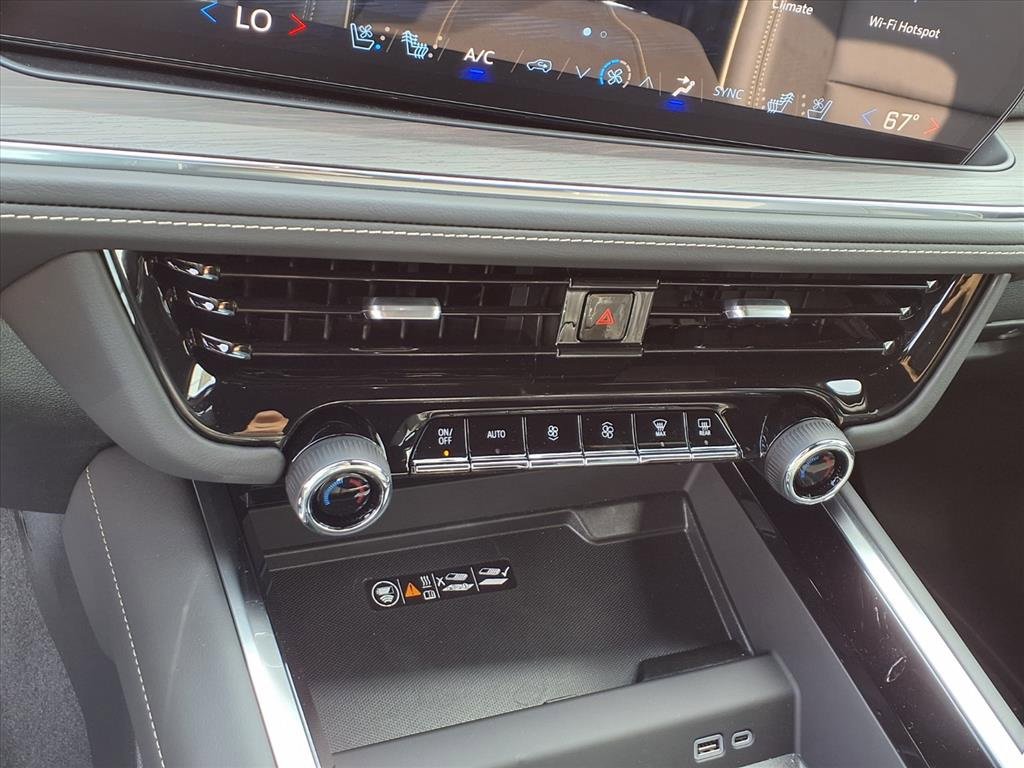 New 2026 Chevrolet Suburban Premier image 10