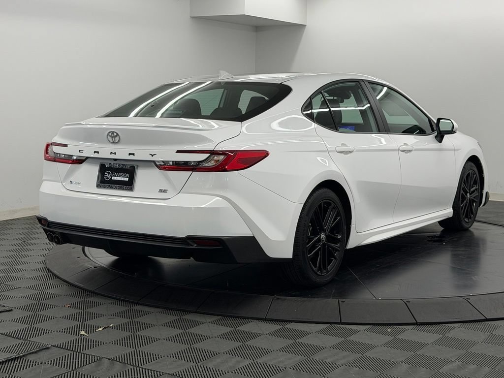 Used 2026 Toyota Camry SE FWD image 10