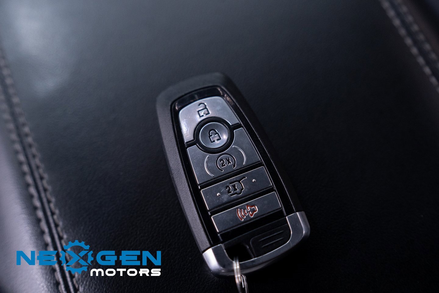 Used 2023 Ford Explorer Limited image 29