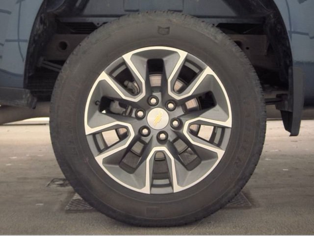 Used 2023 Chevrolet Silverado 1500 LT AWD/4WD image 19