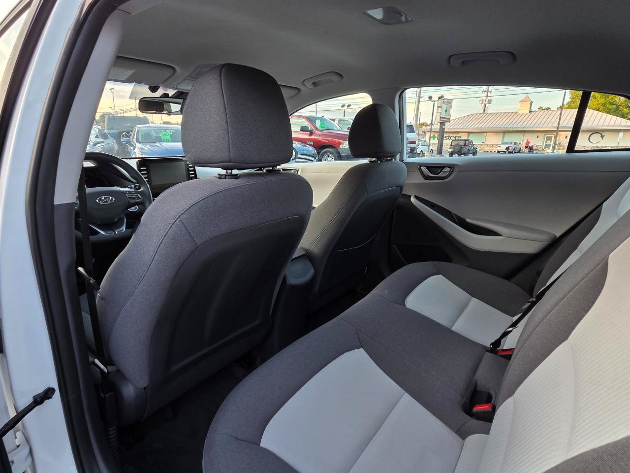 Used 2020 Hyundai Ioniq Blue FWD image 22