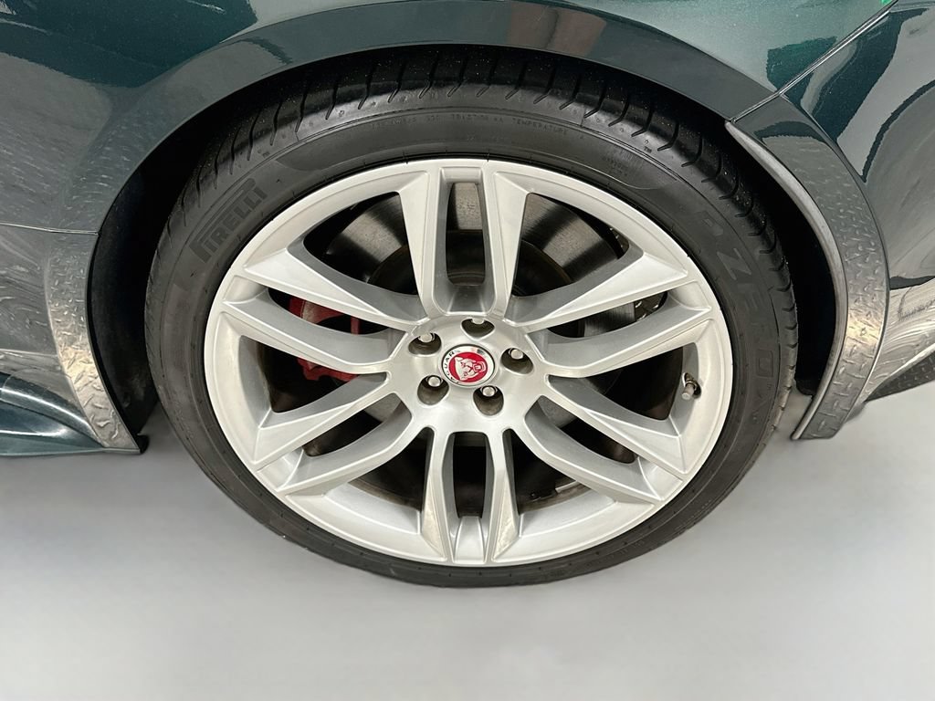 Used 2016 Jaguar F-TYPE R AWD/4WD image 30