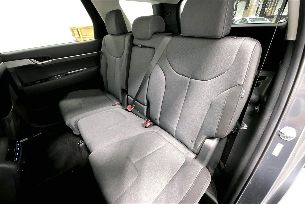 Used 2024 Hyundai Palisade SE AWD/4WD image 30