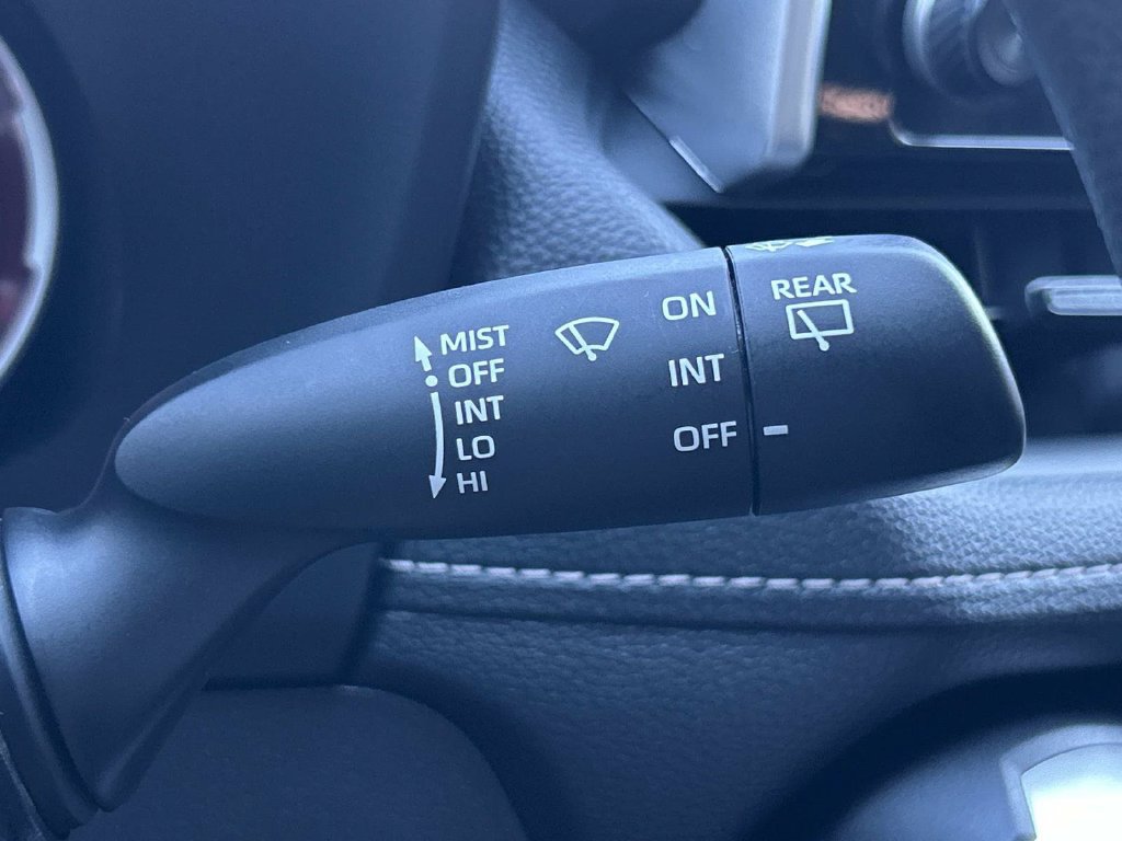 Used 2025 Toyota RAV4 LE FWD image 31