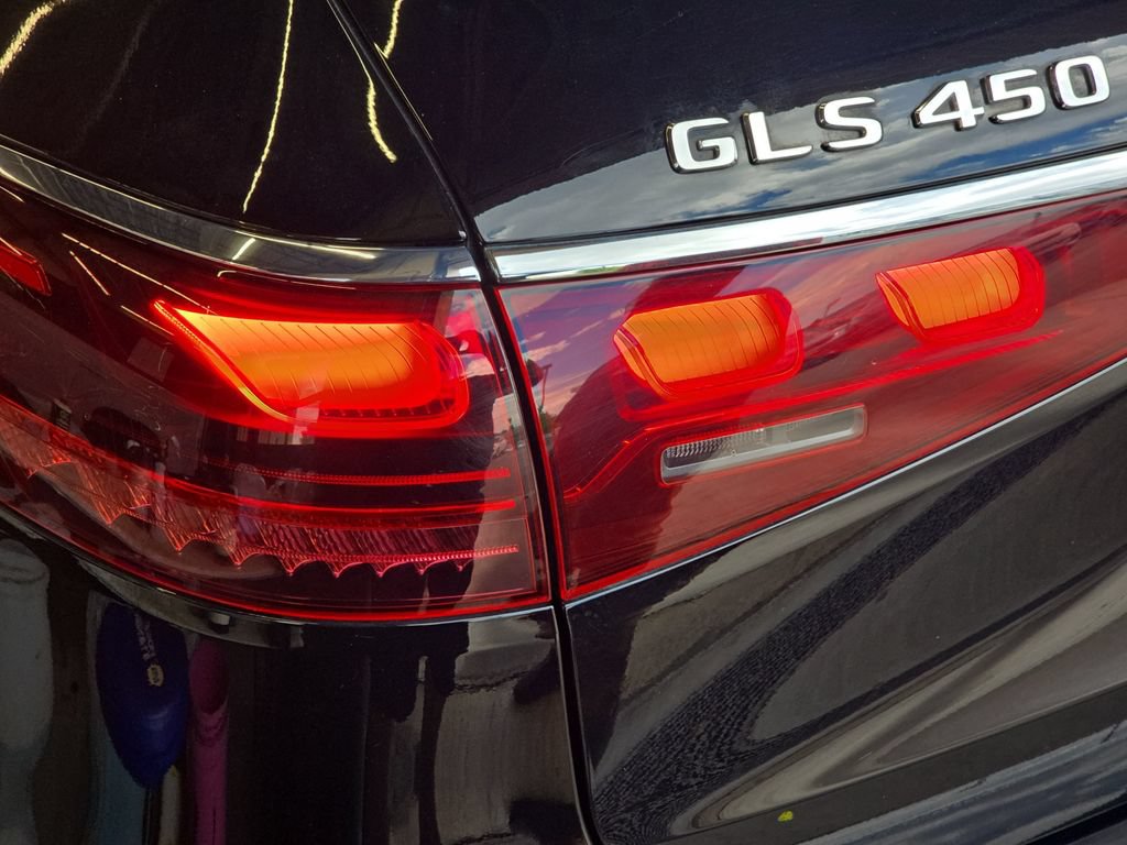 Used 2025 Mercedes-Benz GLS 450 4MATIC image 38