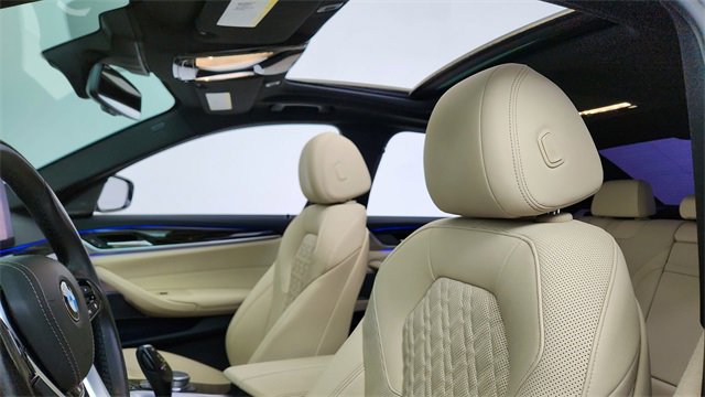 Used 2021 BMW 530i w/ Premium Package image 32