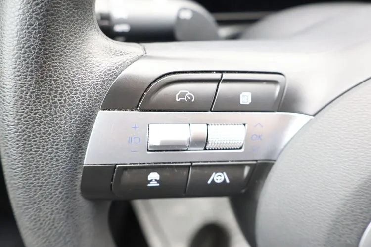 Used 2025 Hyundai Tucson SEL FWD image 24