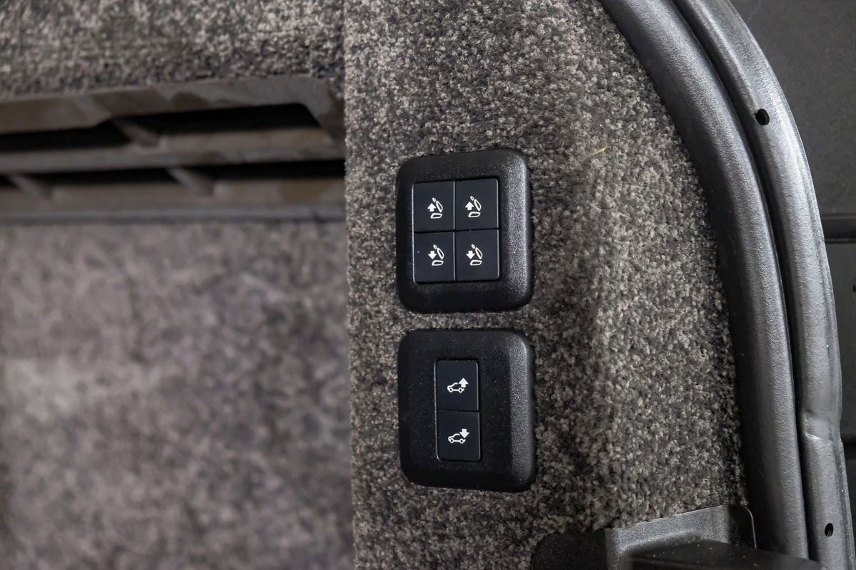 Used 2021 Land Rover Range Rover P525 Westminster Edition image 48