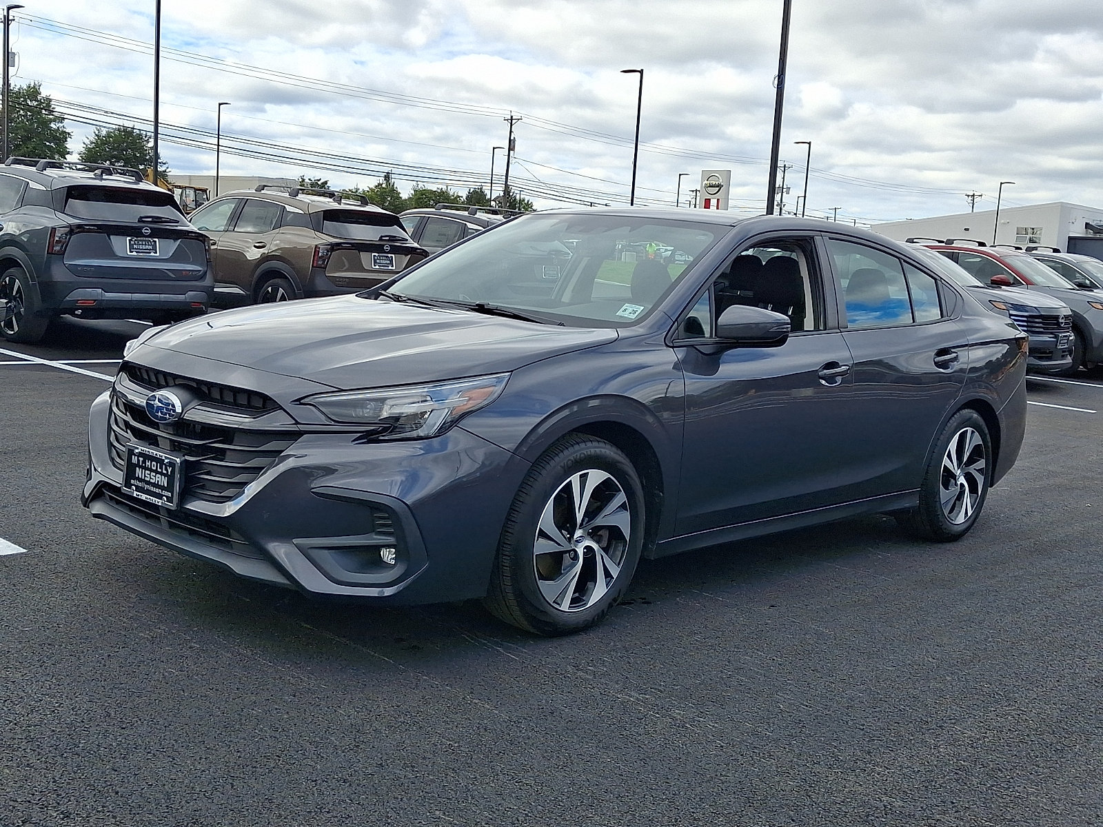 Used 2024 Subaru Legacy Premium AWD/4WD image 3