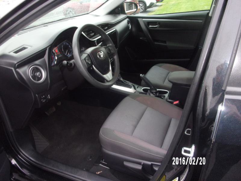 Used 2018 Toyota Corolla LE image 7