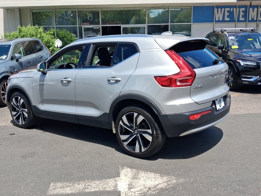 Certified 2024 Volvo XC40 B5 Plus AWD/4WD image 7
