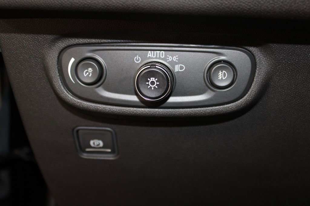 Used 2024 GMC Terrain SLT image 43