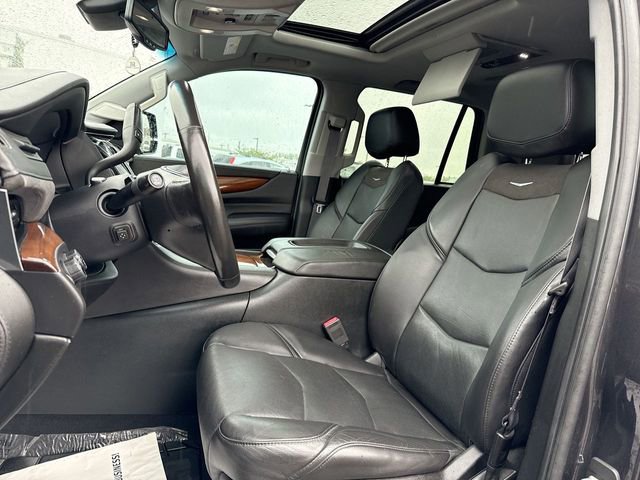 Used 2016 Cadillac Escalade Luxury AWD/4WD image 11