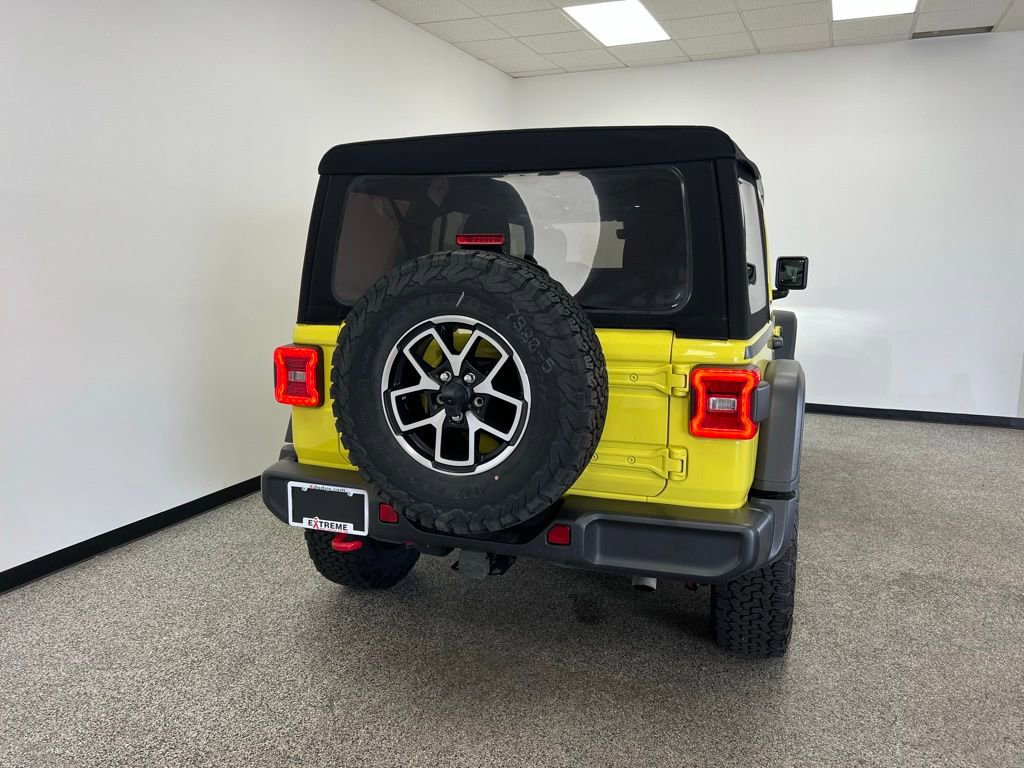 Used 2024 Jeep Wrangler Unlimited Rubicon w/ Technology Group image 6