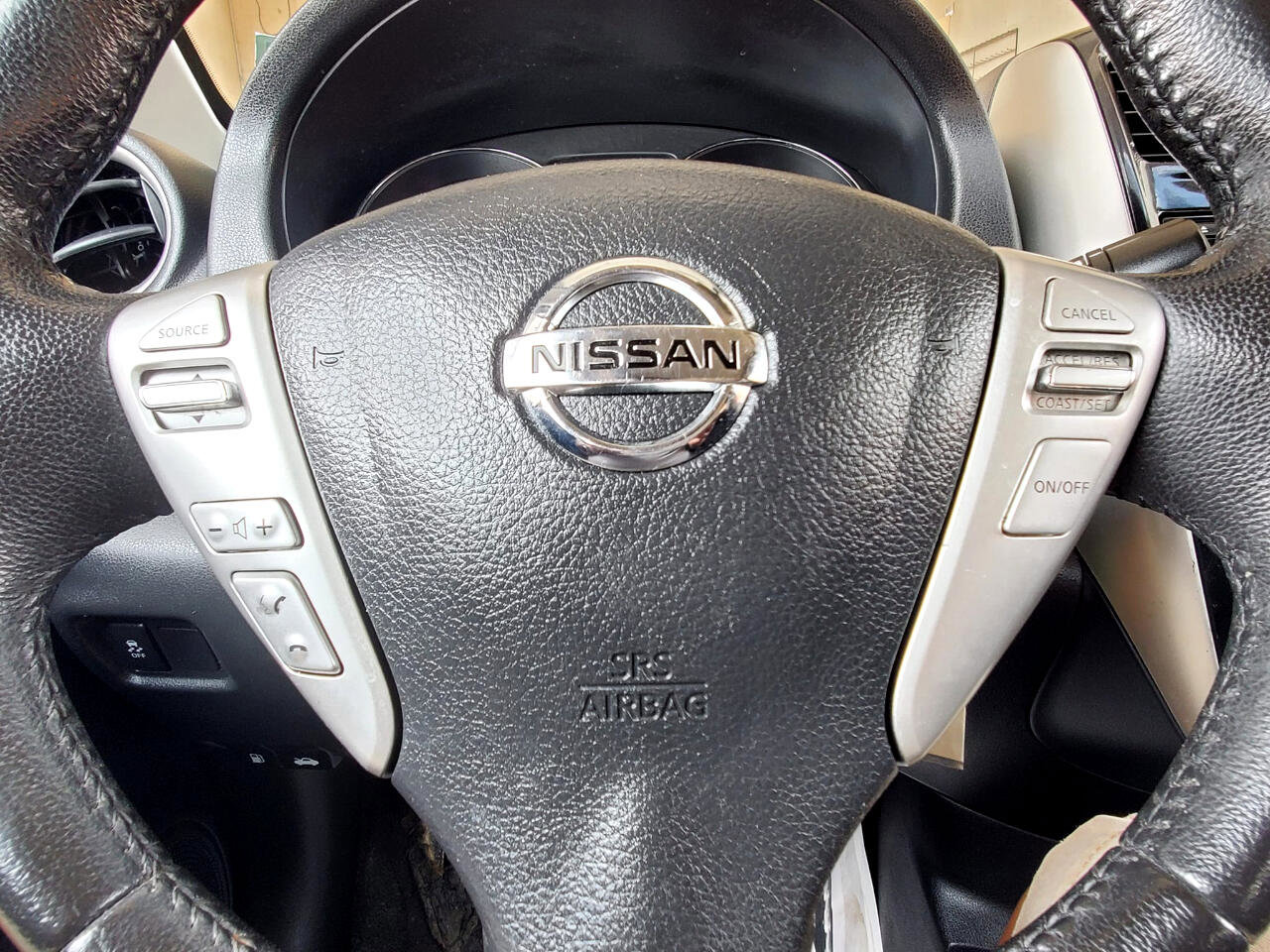 Used 2018 Nissan Versa SV w/ SV Special Edition Package image 12