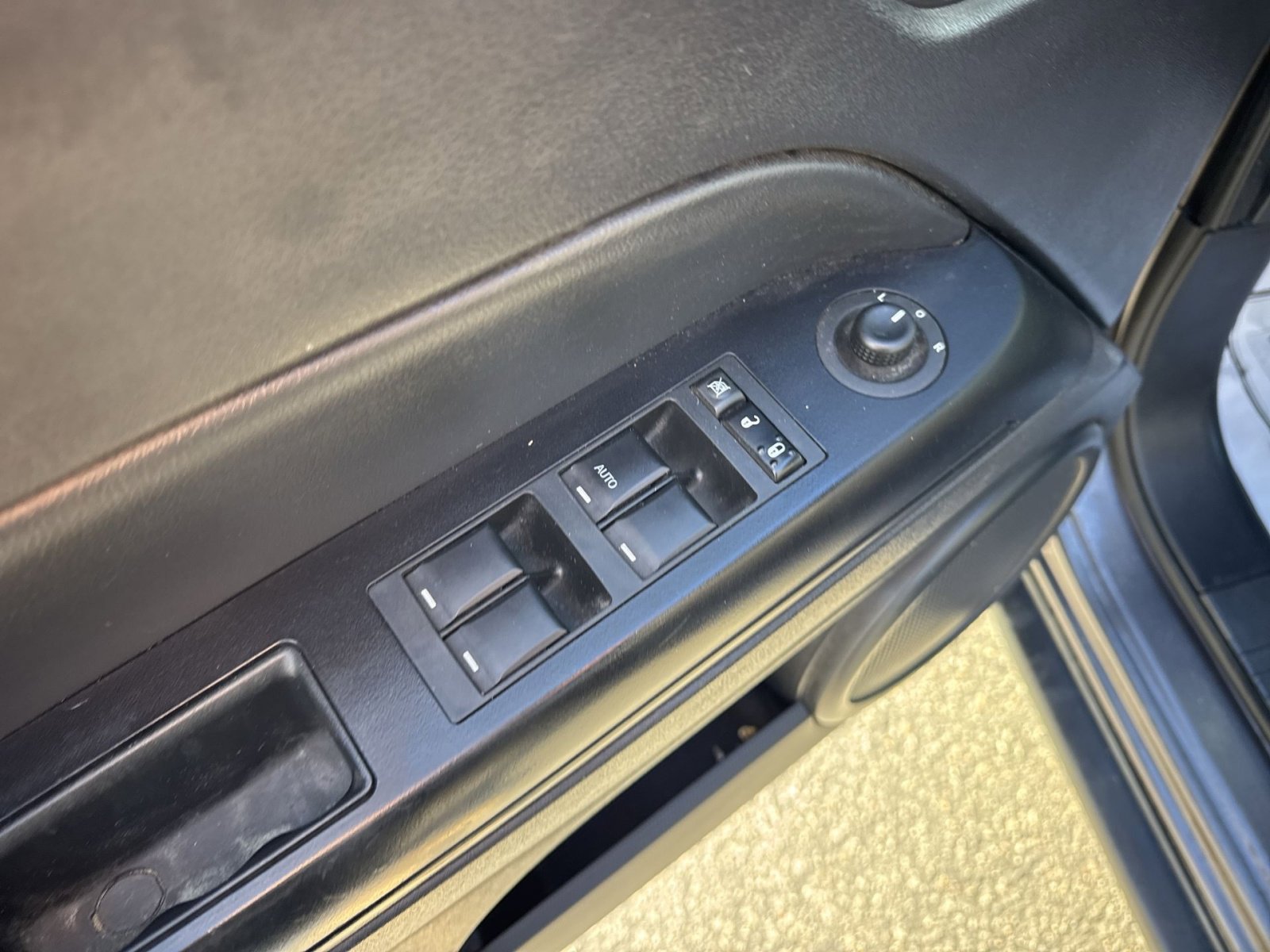 Used 2015 Jeep Patriot Sport w/ Power Value Group image 19