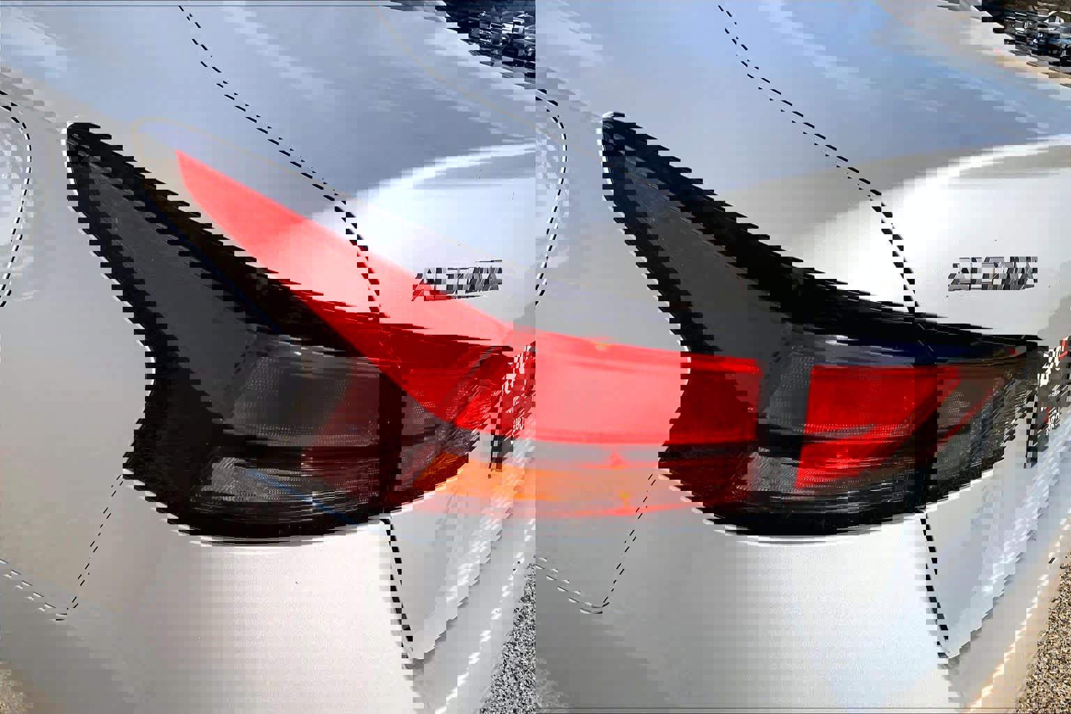 Used 2024 Nissan Altima 2.5 SV image 32