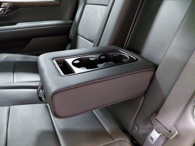 Certified 2025 Chevrolet Suburban Z71 AWD/4WD image 18
