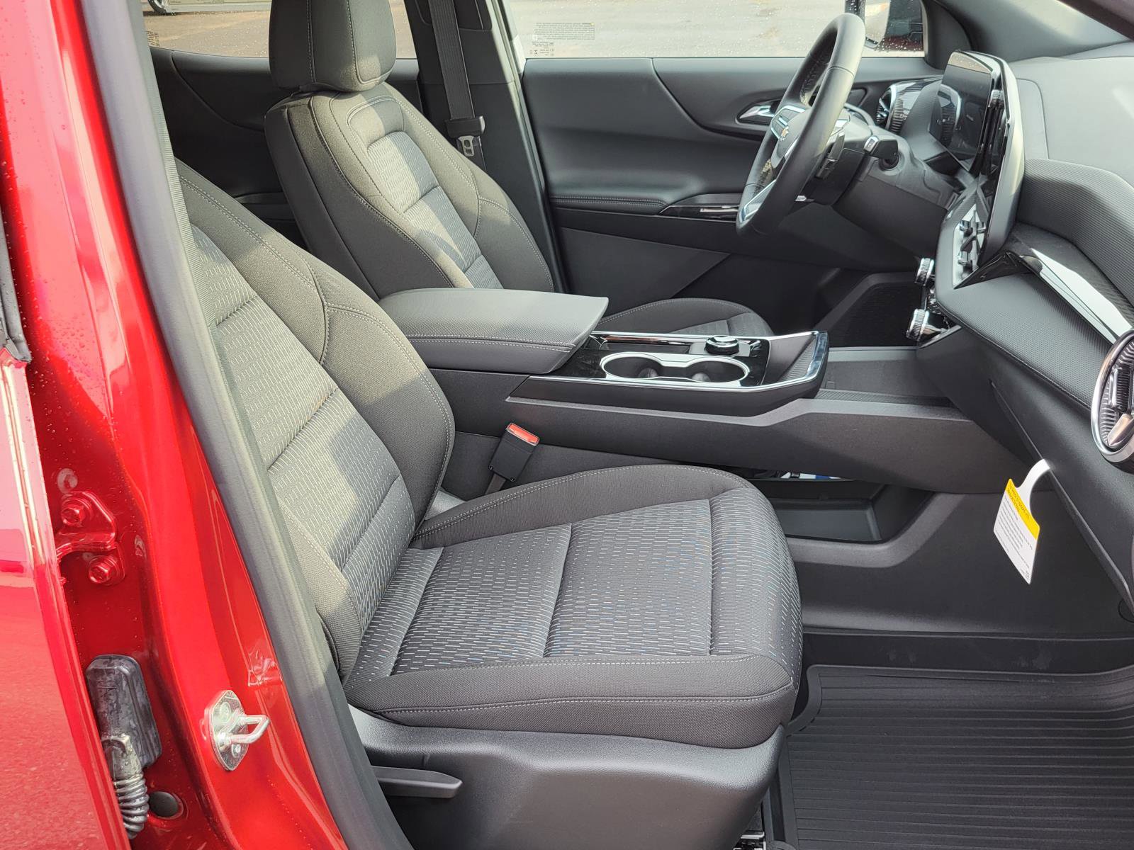 New 2026 Chevrolet Equinox LT image 10