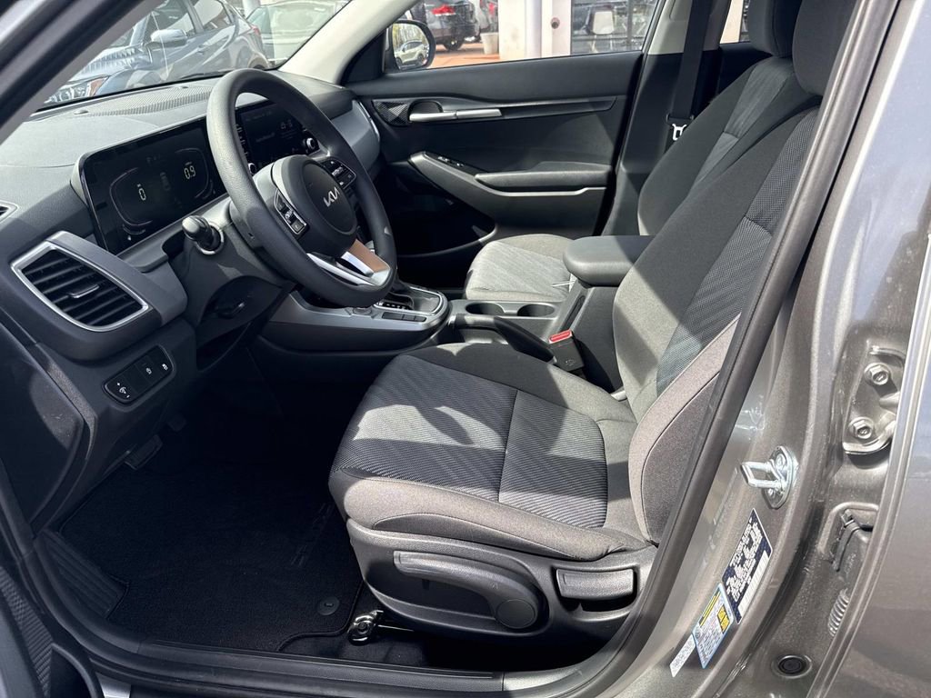 New 2026 Kia Seltos LX AWD/4WD image 8