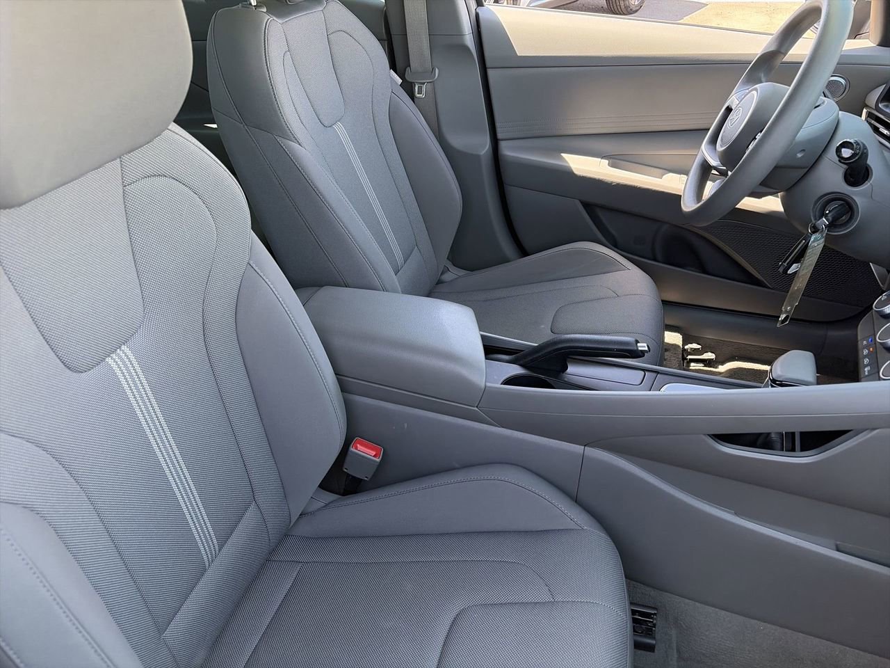 Certified 2024 Hyundai Elantra SE FWD image 10