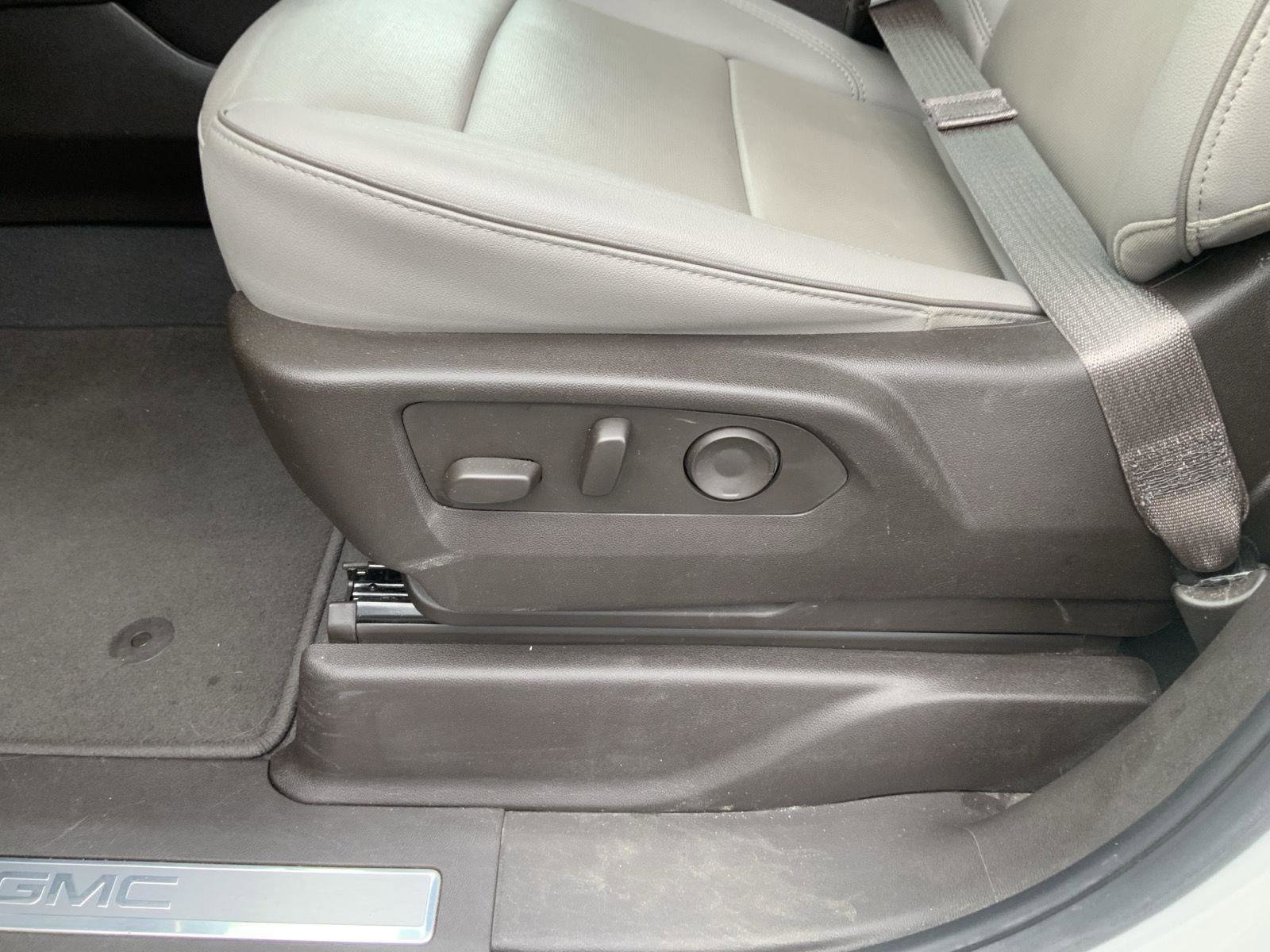 Used 2023 GMC Yukon SLT image 29