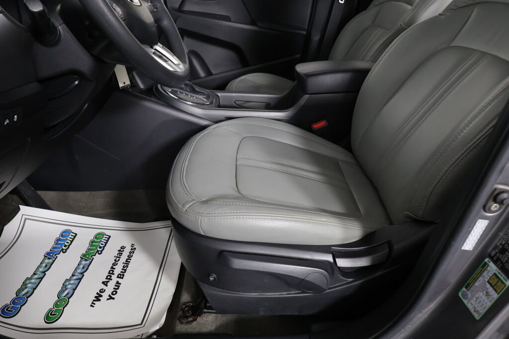 Used 2013 Kia Sportage LX w/ Convenience Pkg image 13