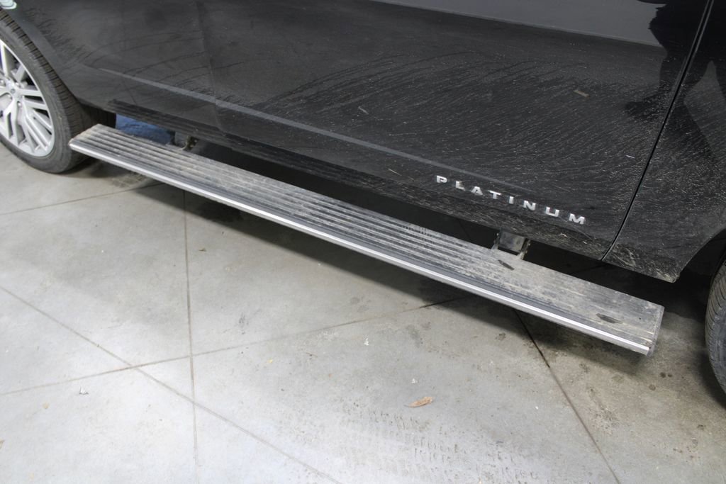 Used 2022 Ford Expedition Platinum image 12