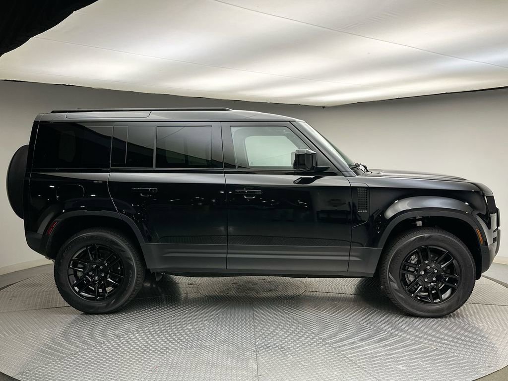 New 2026 Land Rover Defender 110 S image 4
