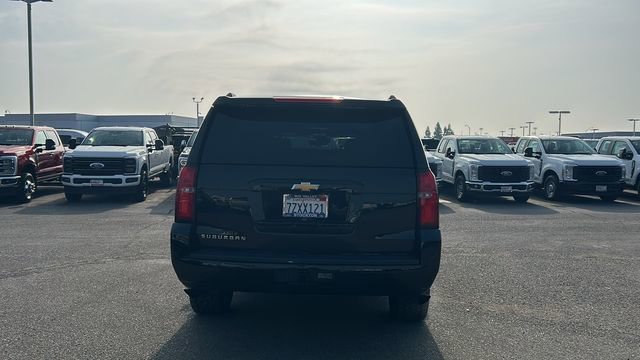 Used 2017 Chevrolet Suburban LT image 4