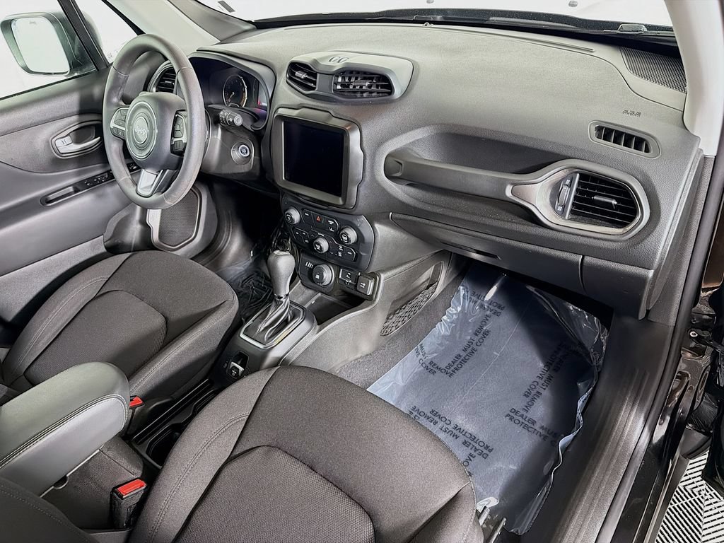 Used 2023 Jeep Renegade Latitude AWD/4WD image 28